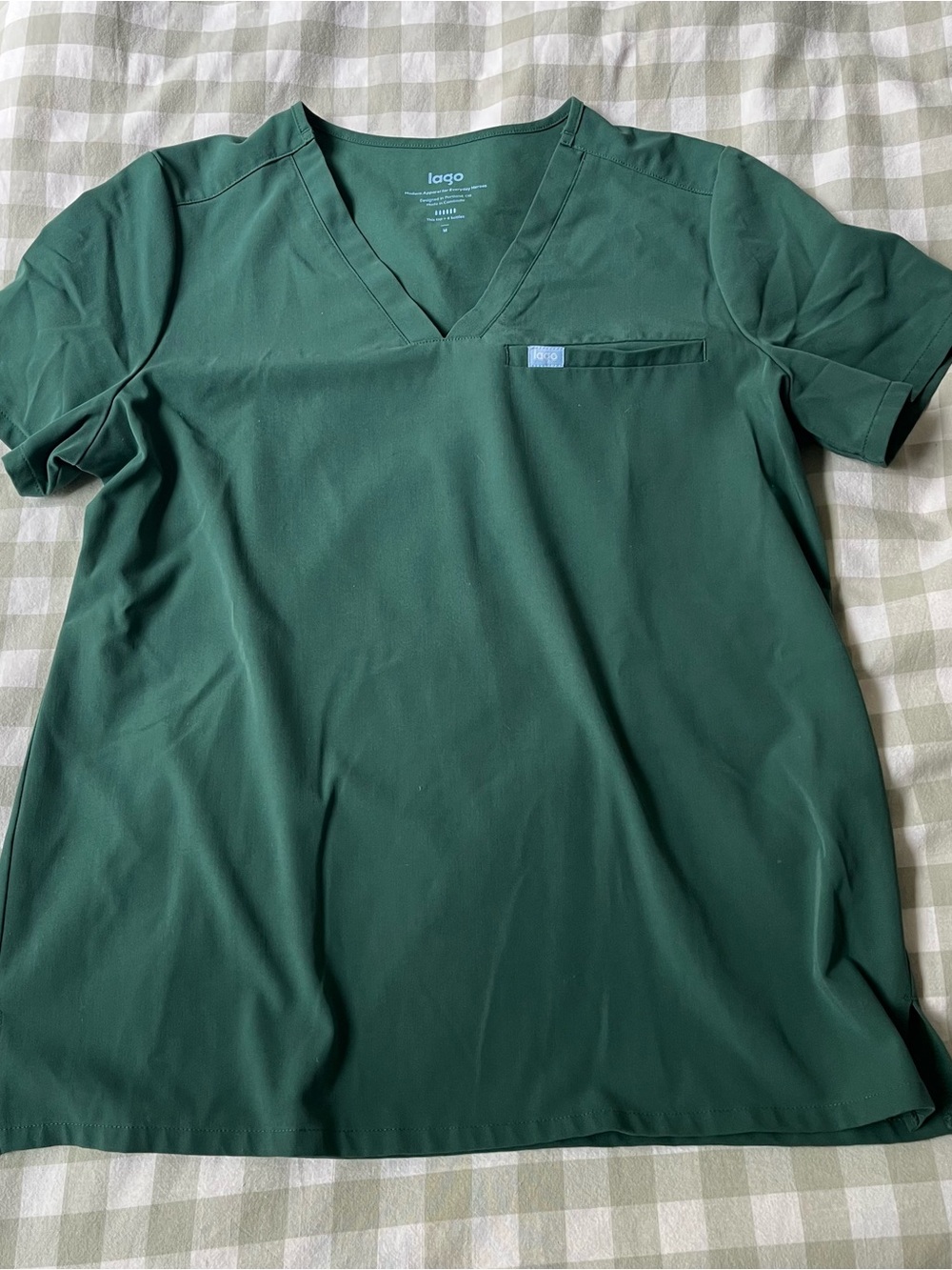 Lago Women's Hunter Green Pocket Scrub Top